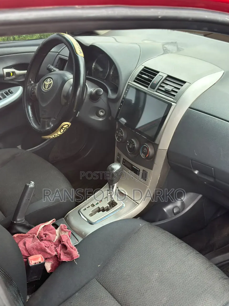Toyota Corolla Base 4dr Sedan (1.8L 4cyl 5M) 2011 Red