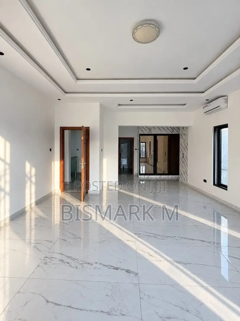 4bdrm House in Adenta for sale