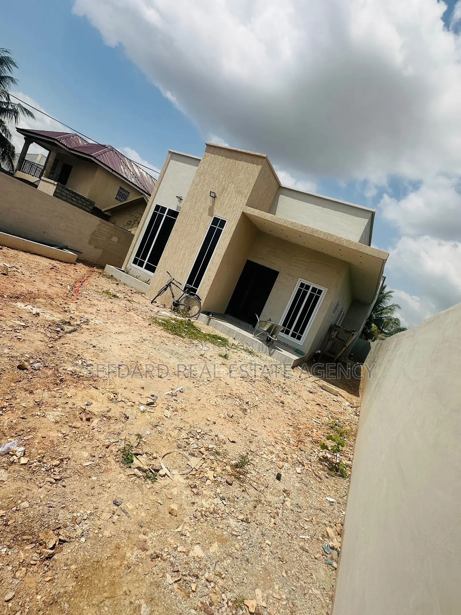 3bdrm House in Sefdard Properties, Amasaman for sale