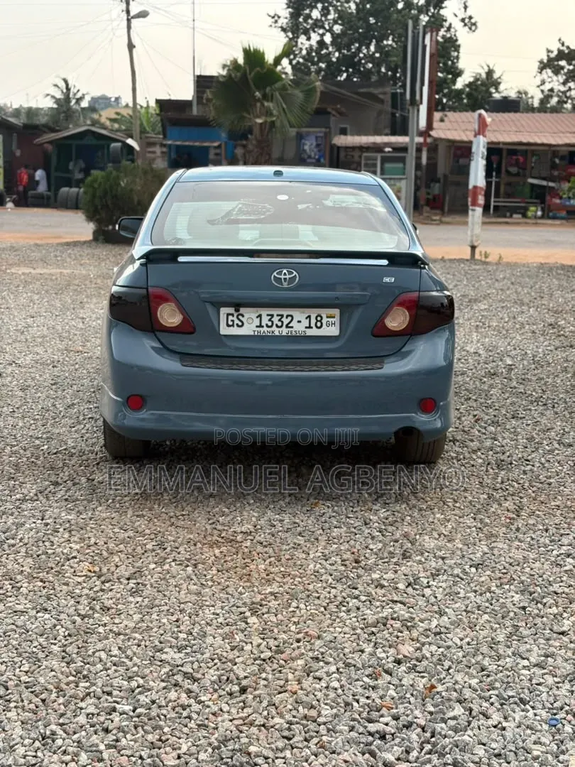 Toyota Corolla LE 4dr Sedan (1.8L 4 cyl 4A) 2009 Gray