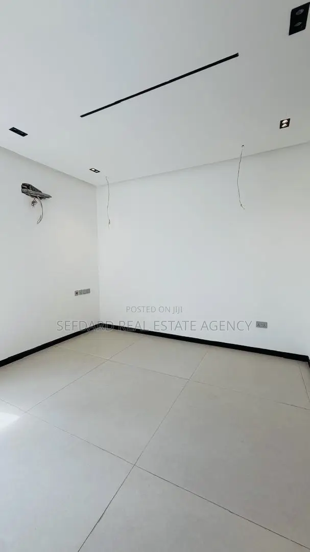 4bdrm House in Sefdard Properties, Adenta for sale