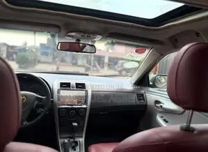 Toyota Corolla LE 4dr Sedan (1.8L 4 cyl 4A) 2009 Gray