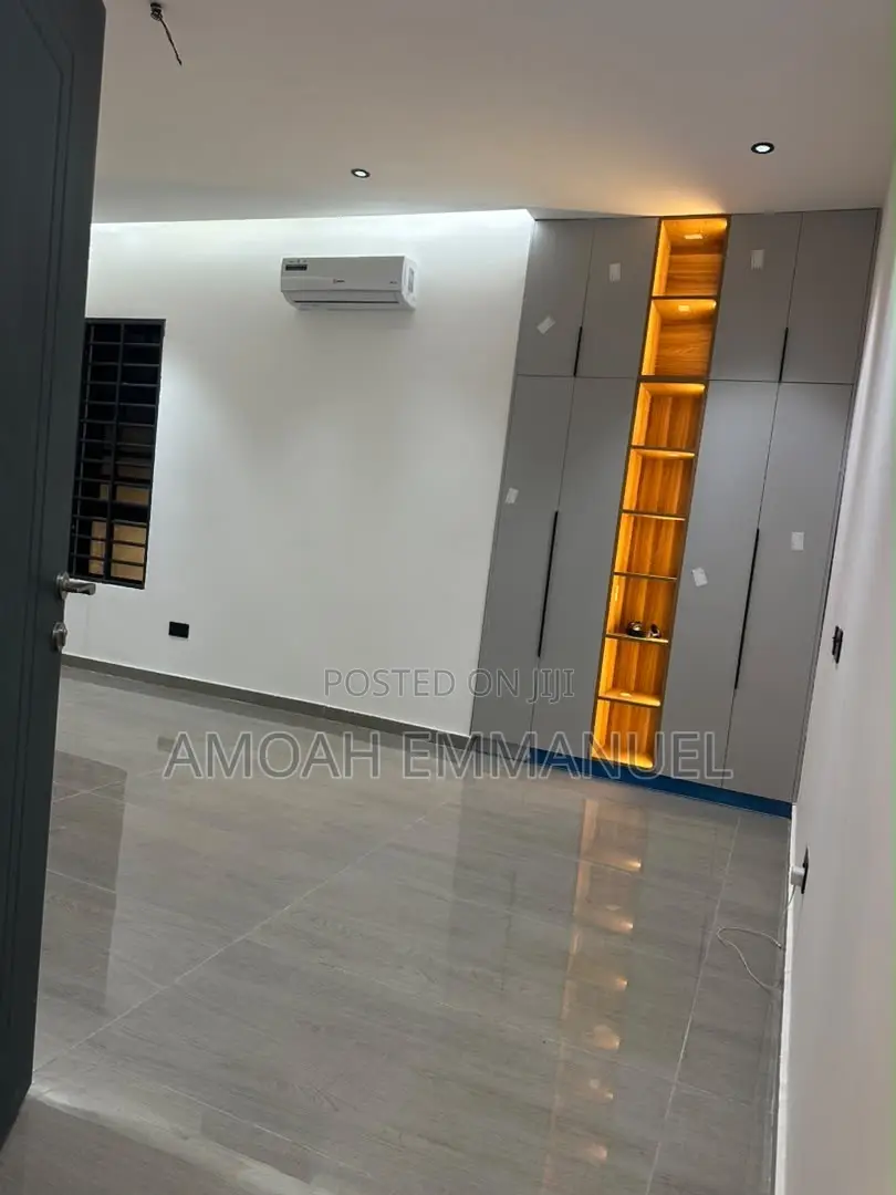 Furnished 3bdrm House in Lake Side Estate for rent
