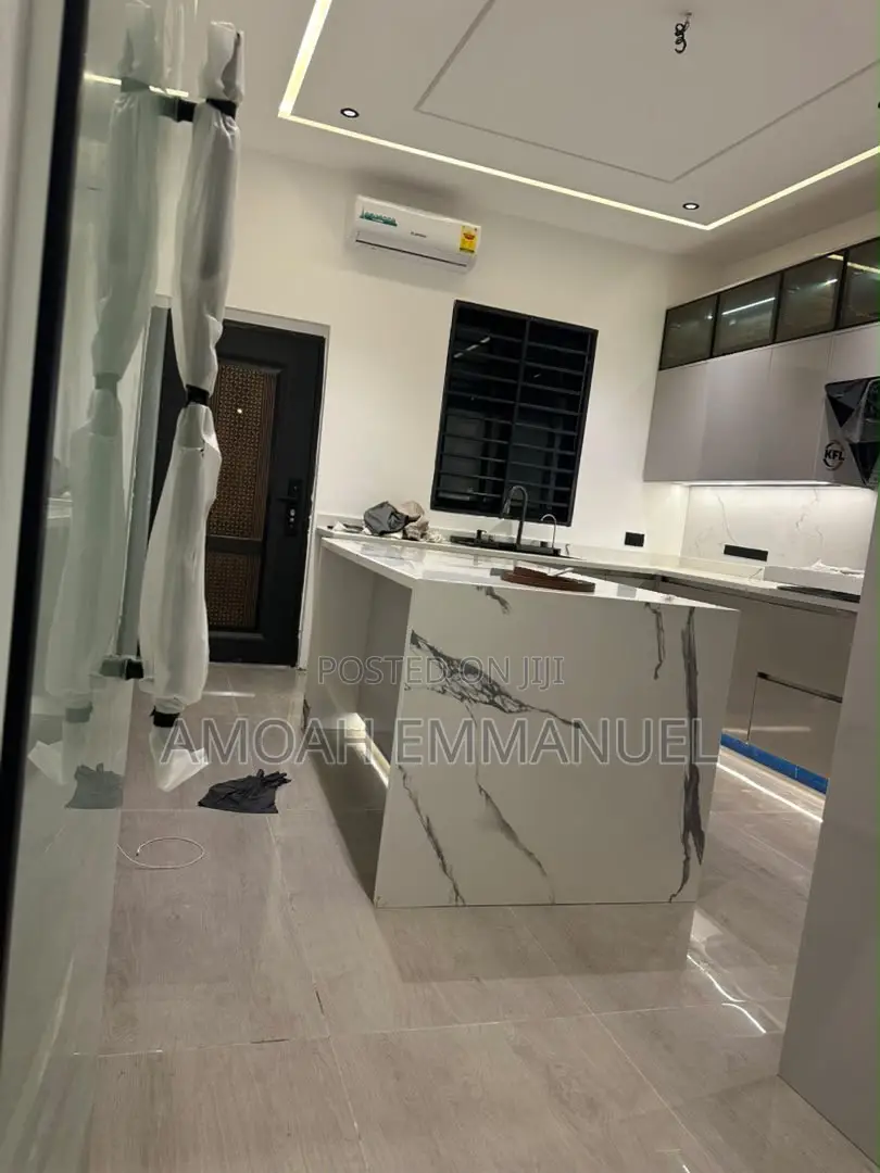 Furnished 3bdrm House in Lake Side Estate for rent