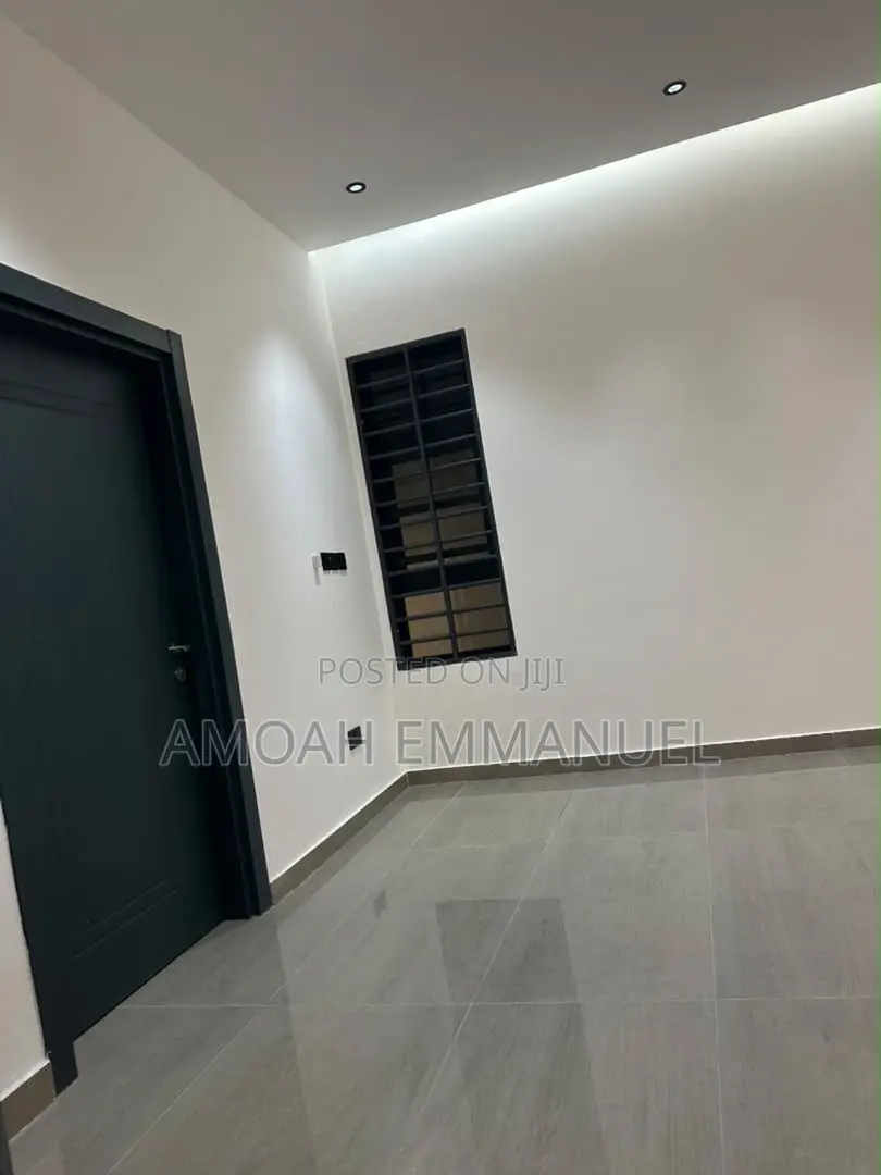 Furnished 3bdrm House in Lake Side Estate for rent