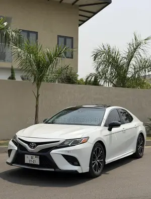 2018 Toyota Camry Capacity