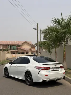 2018 Toyota Camry Capacity