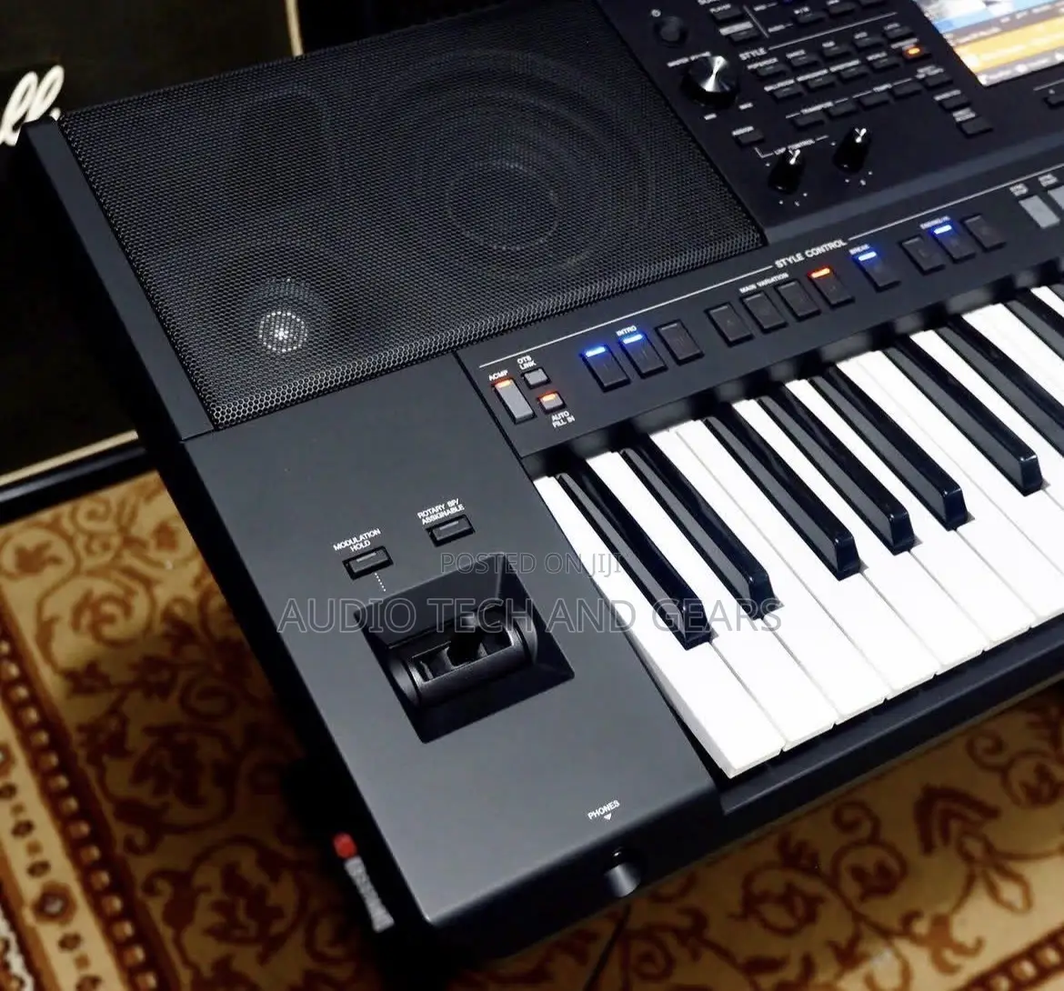 Yamaha PSR Sx700 Keyboard