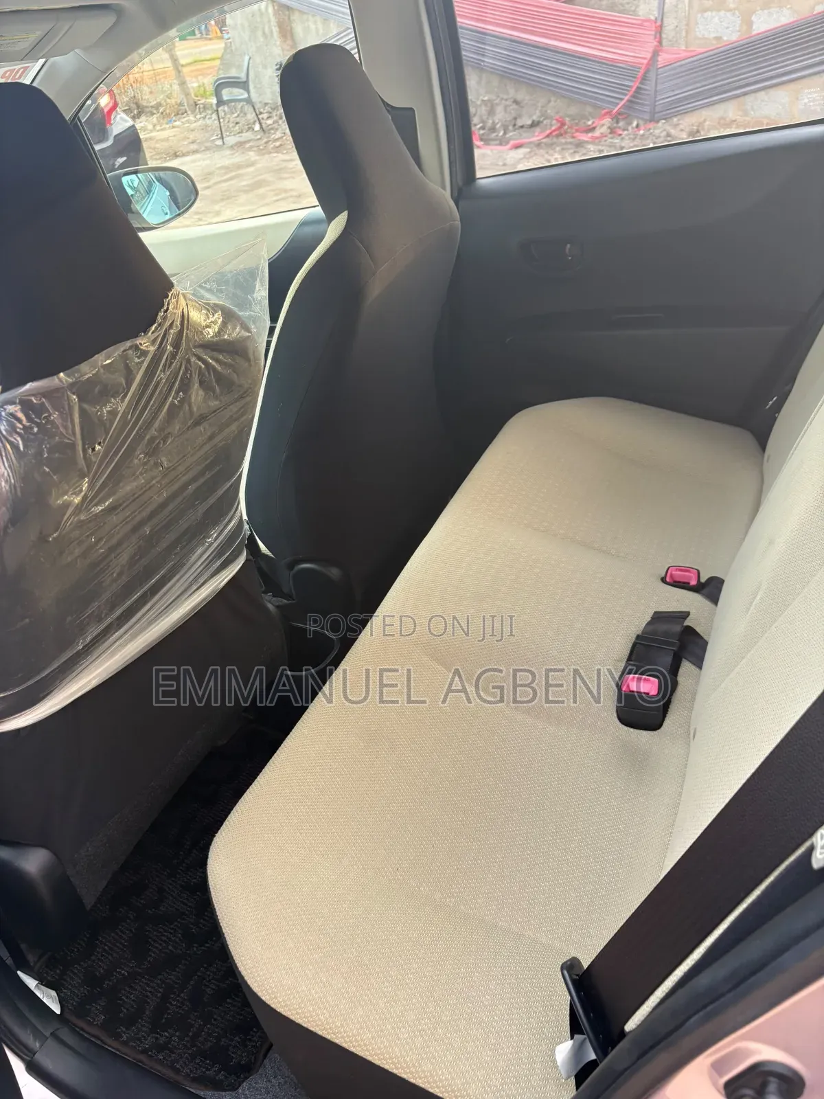 Toyota Vitz 1.3 AWD 5dr 2013 Pink