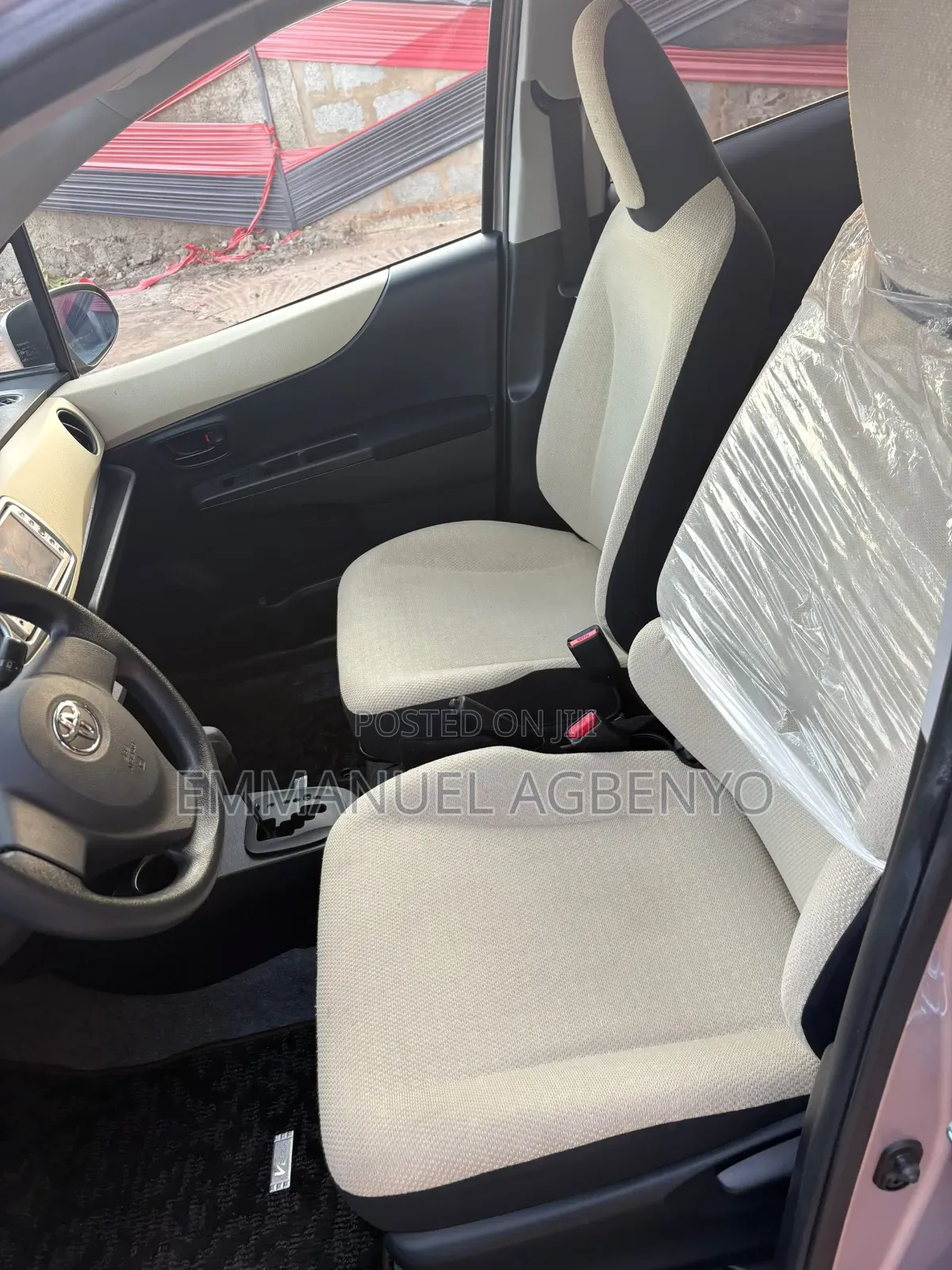 Toyota Vitz 1.3 AWD 5dr 2013 Pink