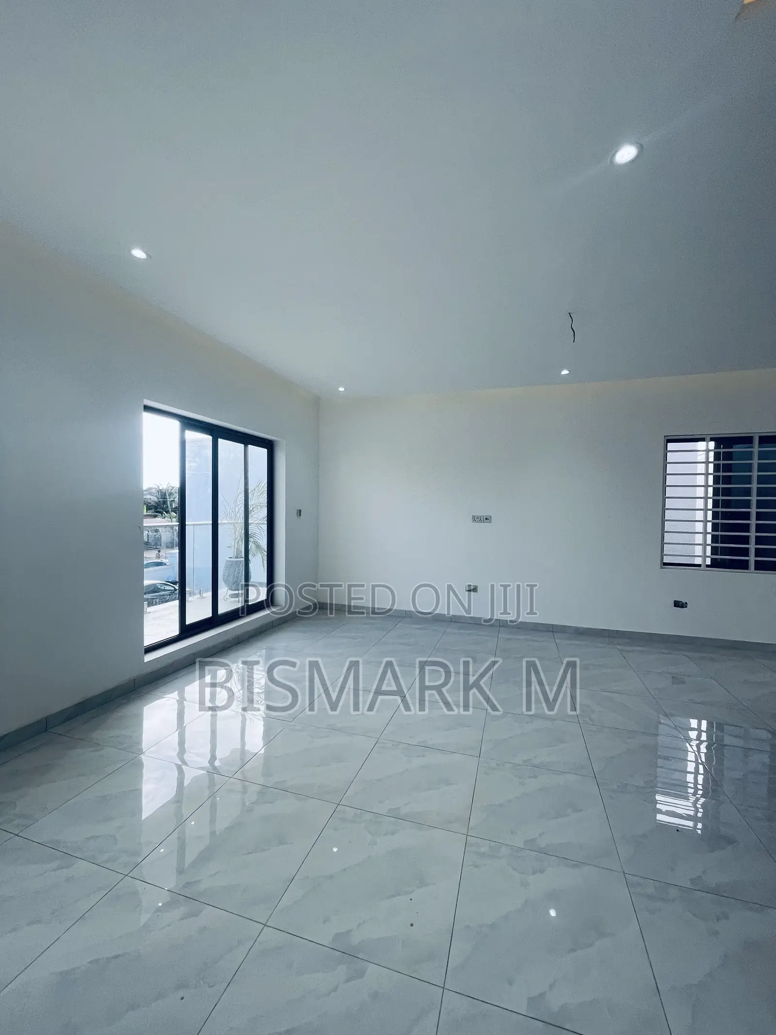 4bdrm House in Ashaley Botwe for sale