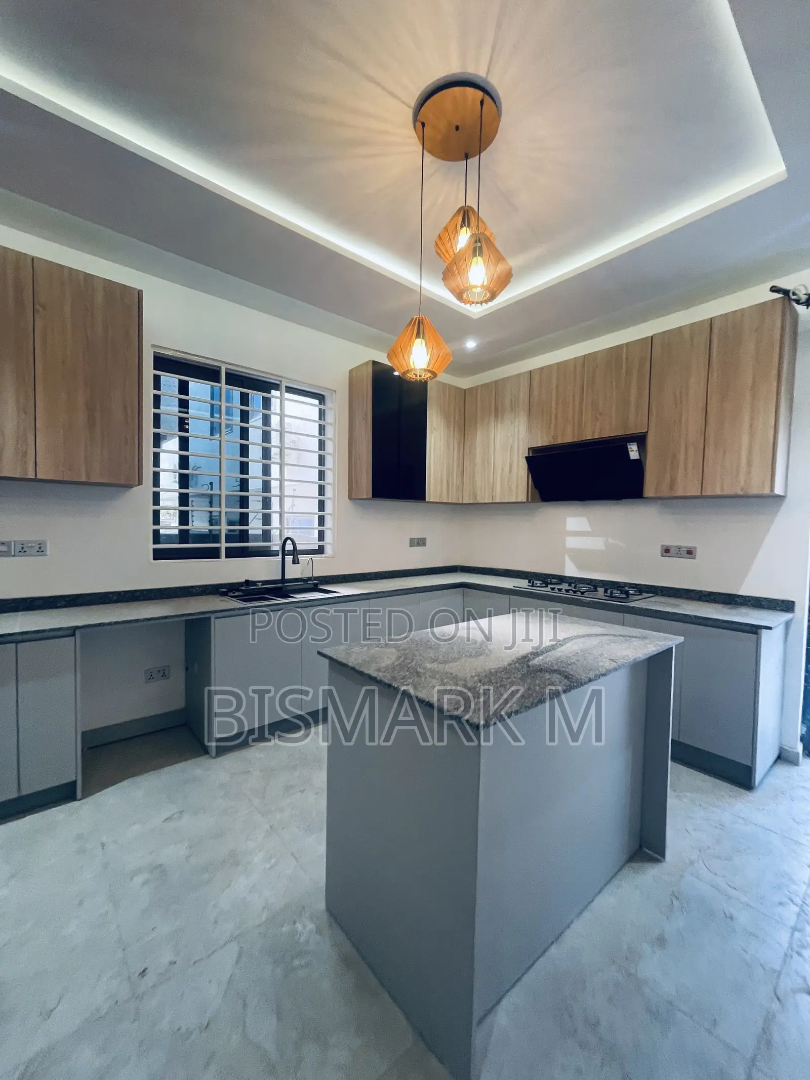 4bdrm House in Ashaley Botwe for sale