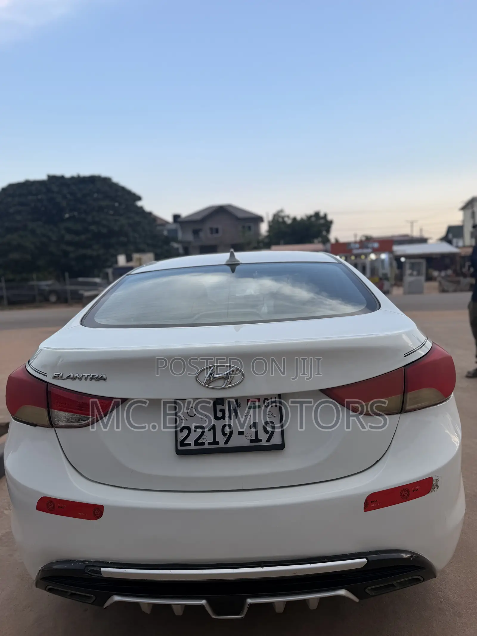 Hyundai Elantra 2013 White