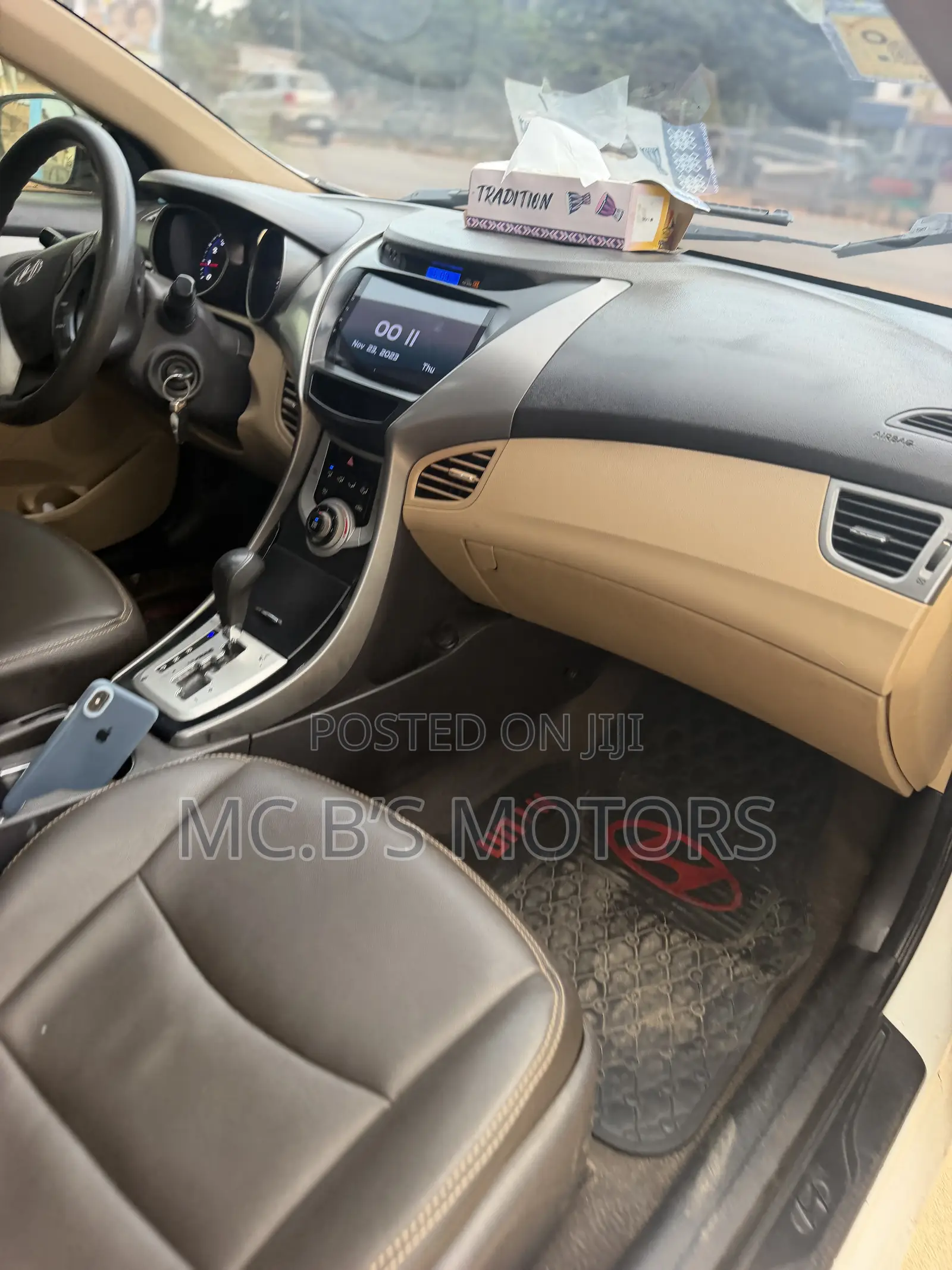 Hyundai Elantra 2013 White