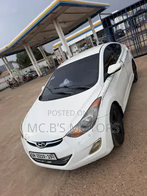 Hyundai Elantra 2013 White
