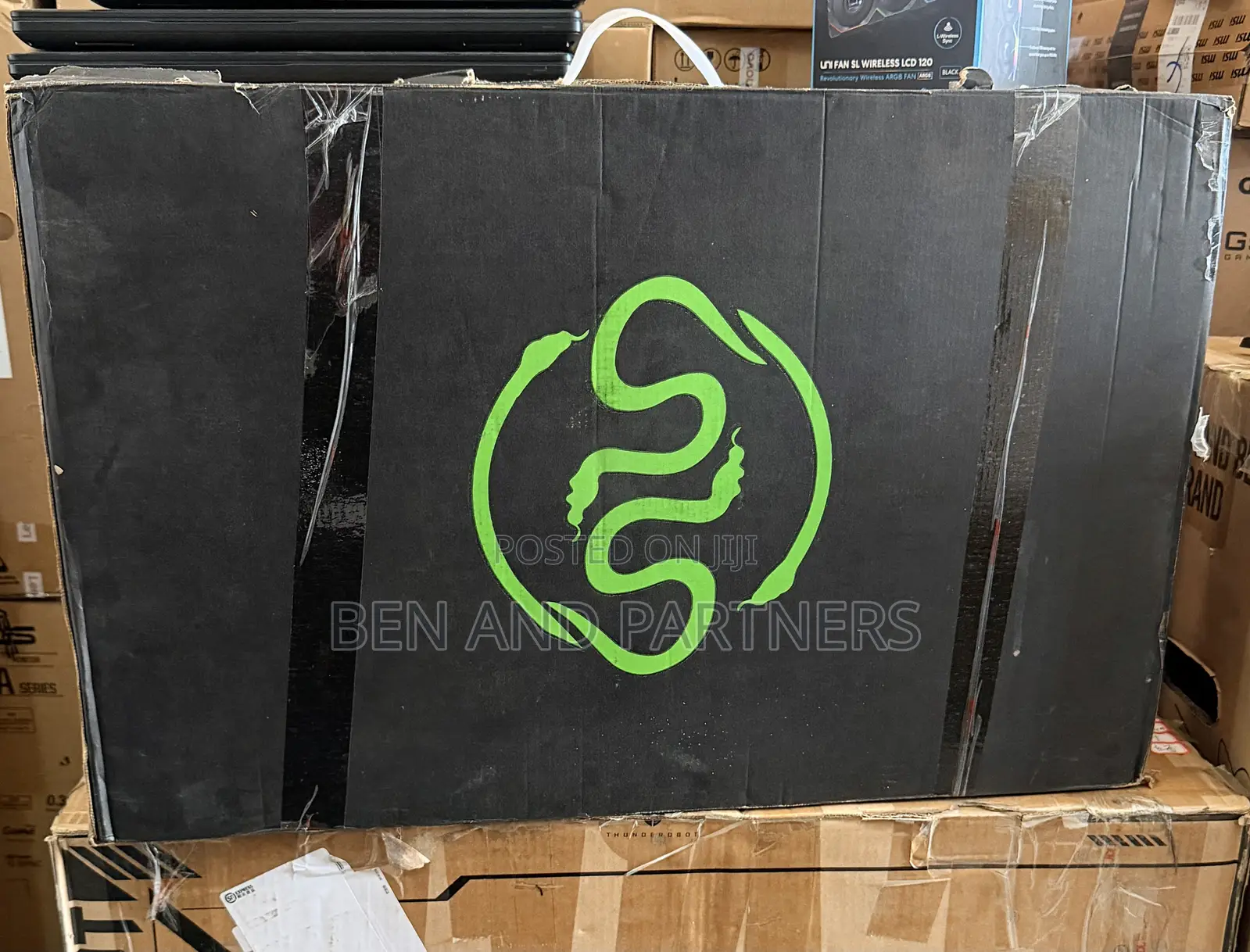 27” QHD, 180hz, 1ms GAMING MONITOR