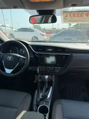 Toyota Corolla LE ECO 4dr Sedan (1.8L 4cyl CVT) 2017 Gray
