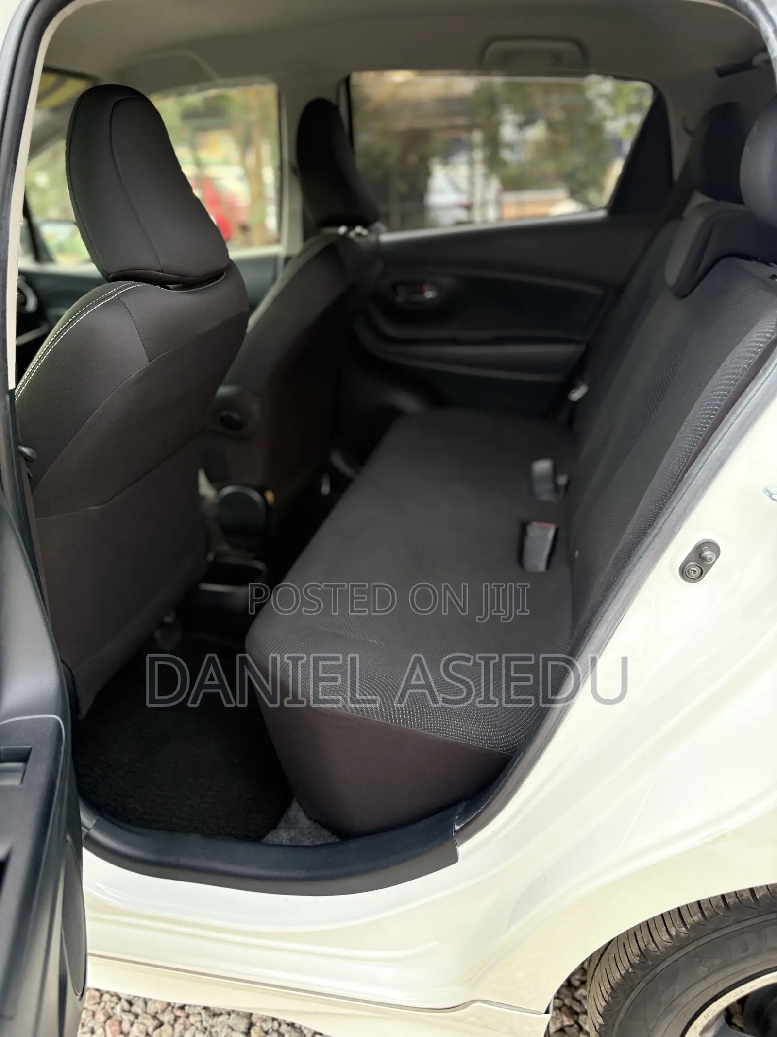 Toyota Vitz 1.3 AWD 5dr 2017 White
