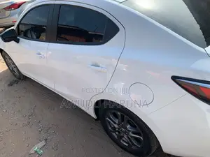 Toyota Yaris 2019 White