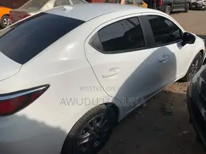 Toyota Yaris 2019 White