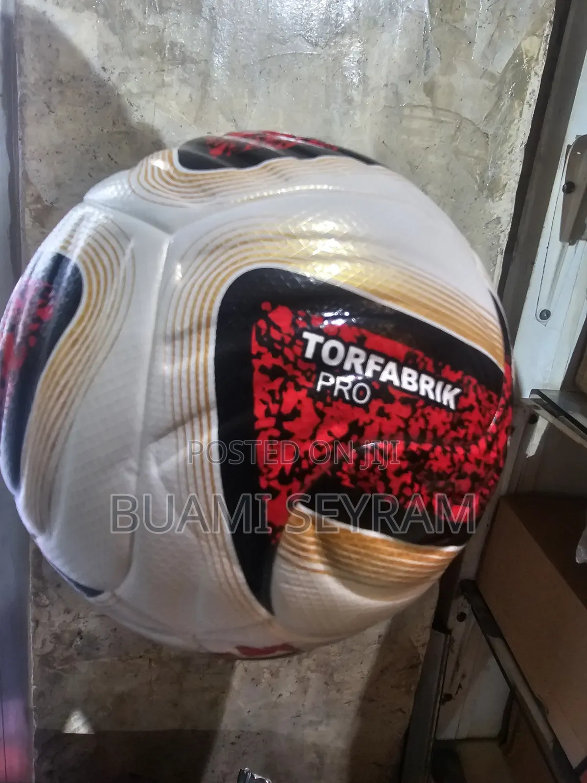 Torfabrik Ball
