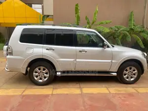 Mitsubishi Pajero V80 3.2 DI-D 2014 White