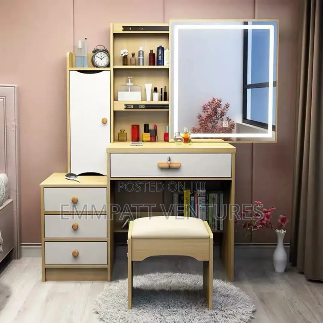 Modern Beautiful Lady's Led Dressers
