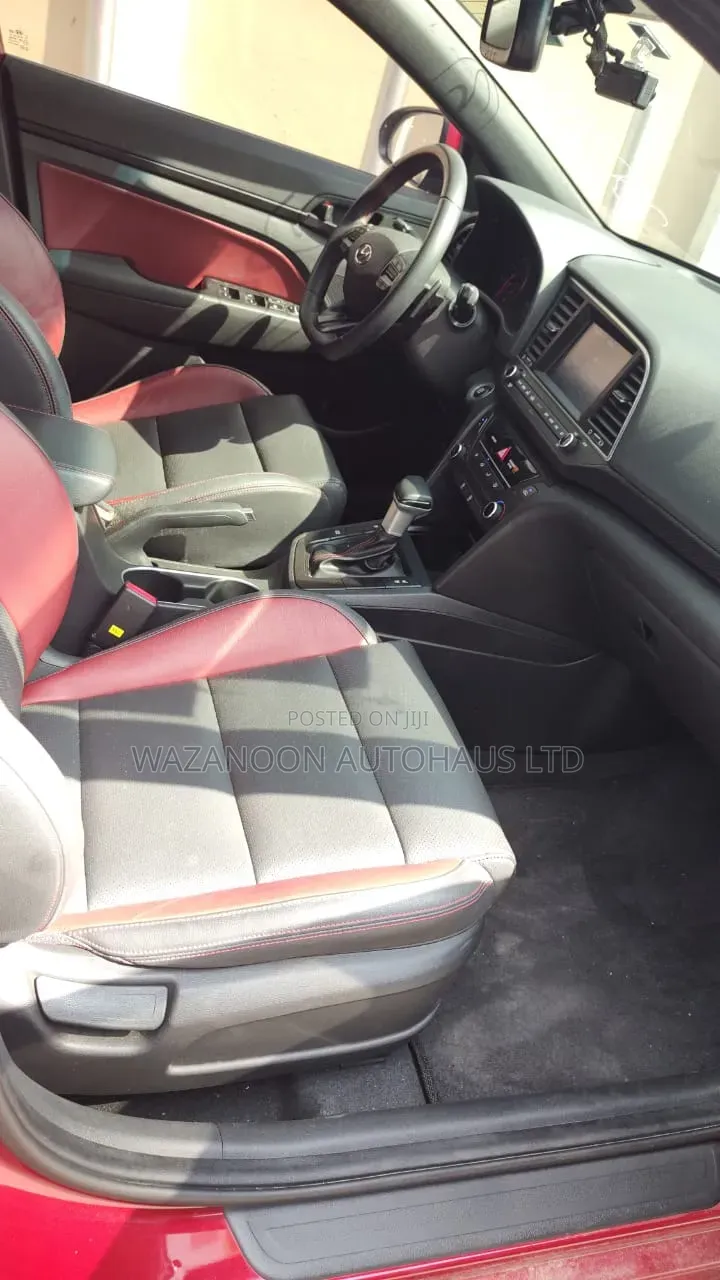 Hyundai Avante 2017 Red
