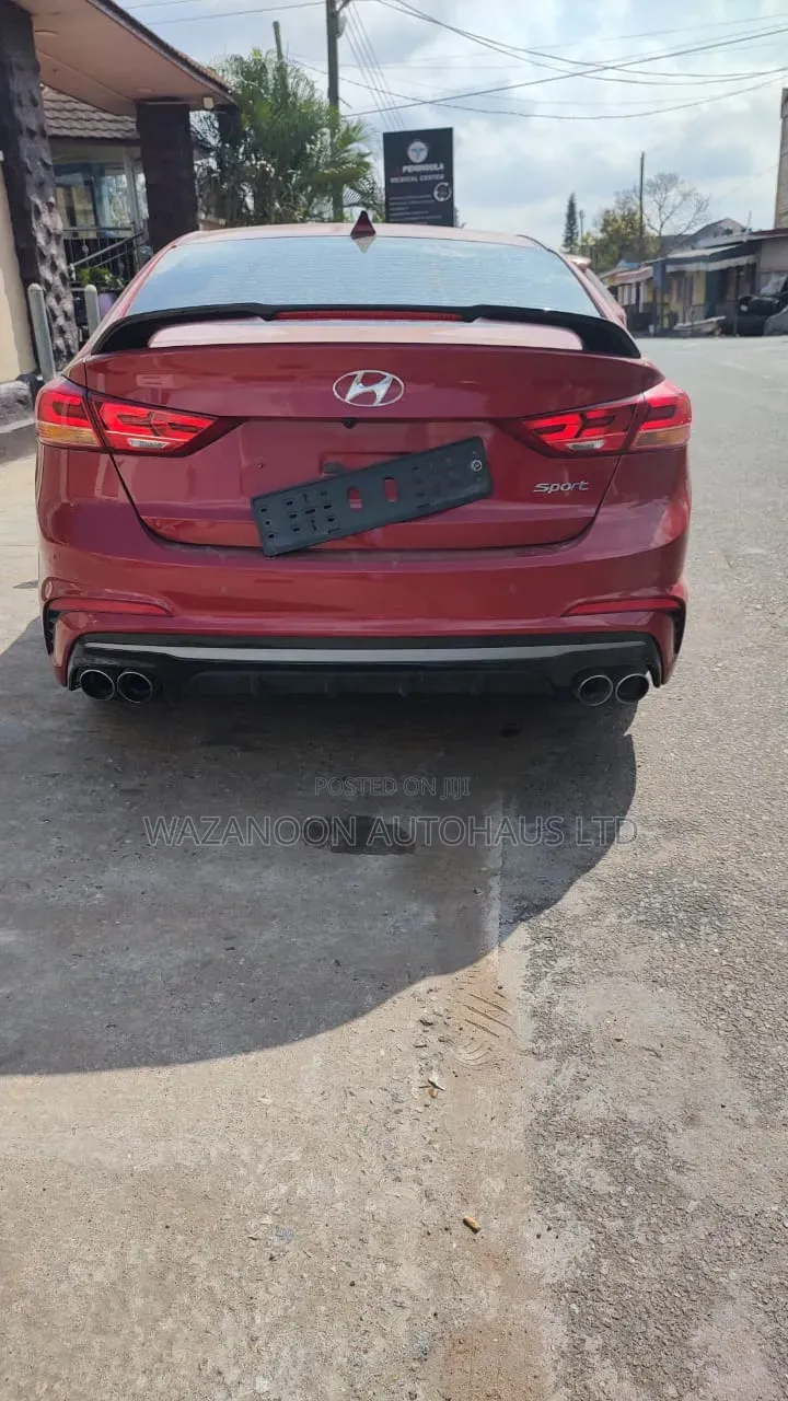 Hyundai Avante 2017 Red