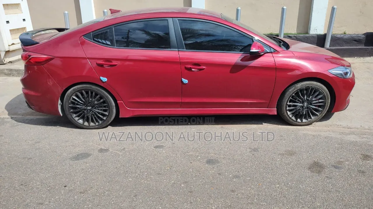 Hyundai Avante 2017 Red