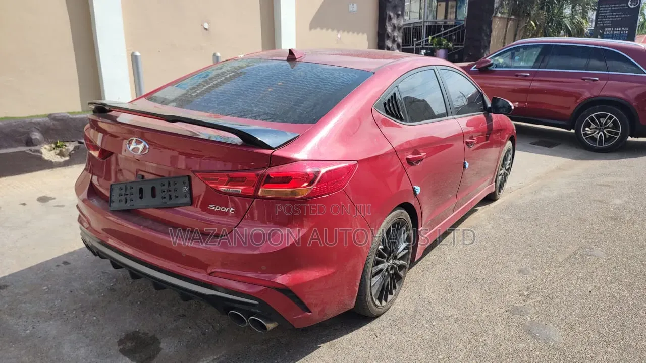 Hyundai Avante 2017 Red
