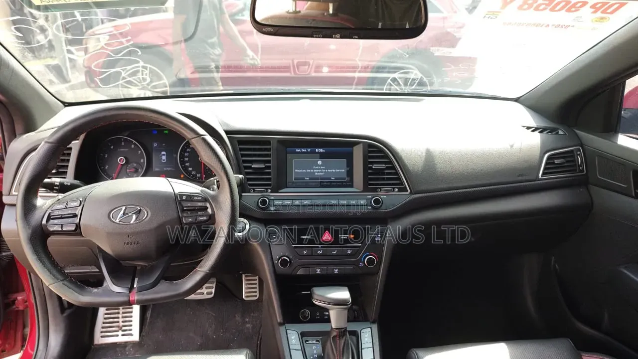 Hyundai Avante 2017 Red