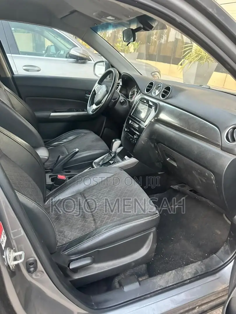 Suzuki Vitara 2021 Gray