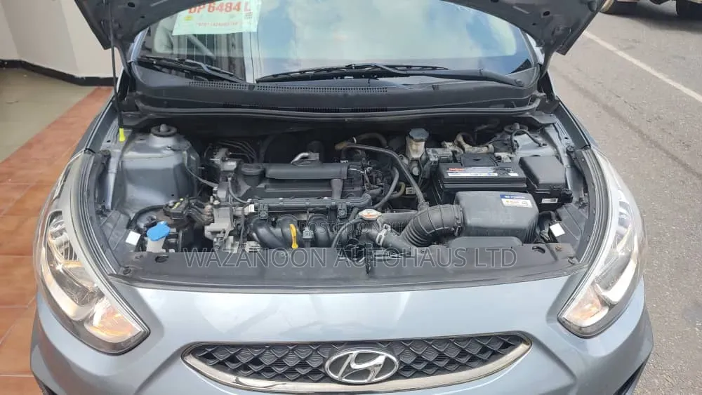 Hyundai Accent SE 2018 Gray
