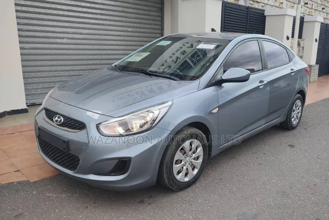 Hyundai Accent SE 2018 Gray