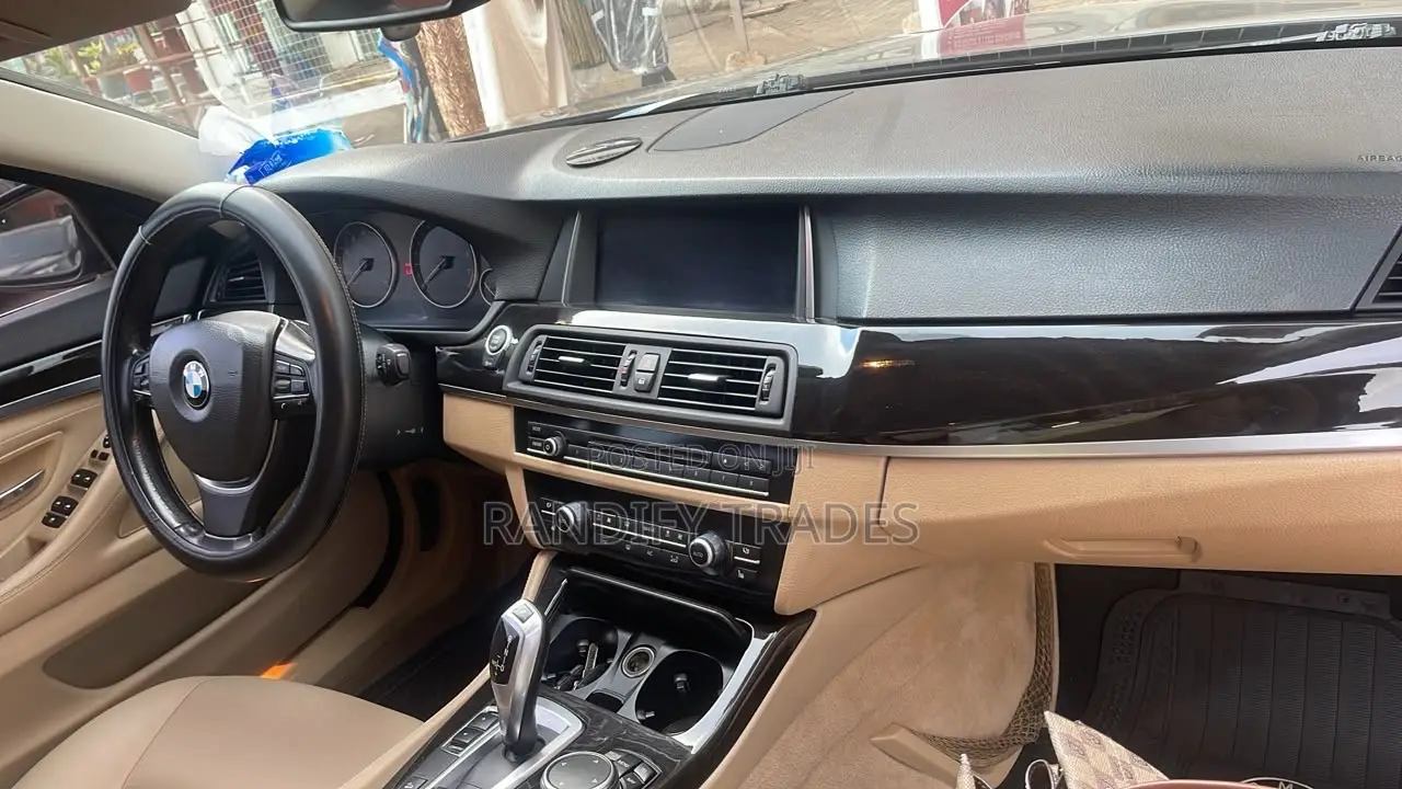 BMW 528i 2015 Black