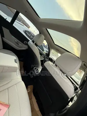 Mercedes-Benz C300 Base Sedan RWD (2.0L 4cyl 7A) 2017 Gray