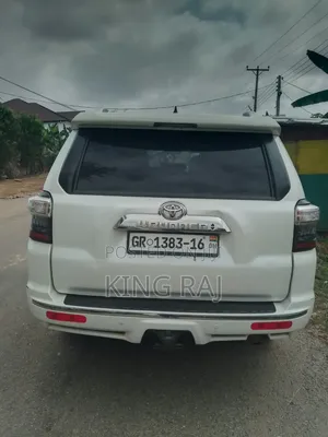 Toyota 4-Runner Limited 4dr SUV (4.0L 6cyl 5A) 2015 White