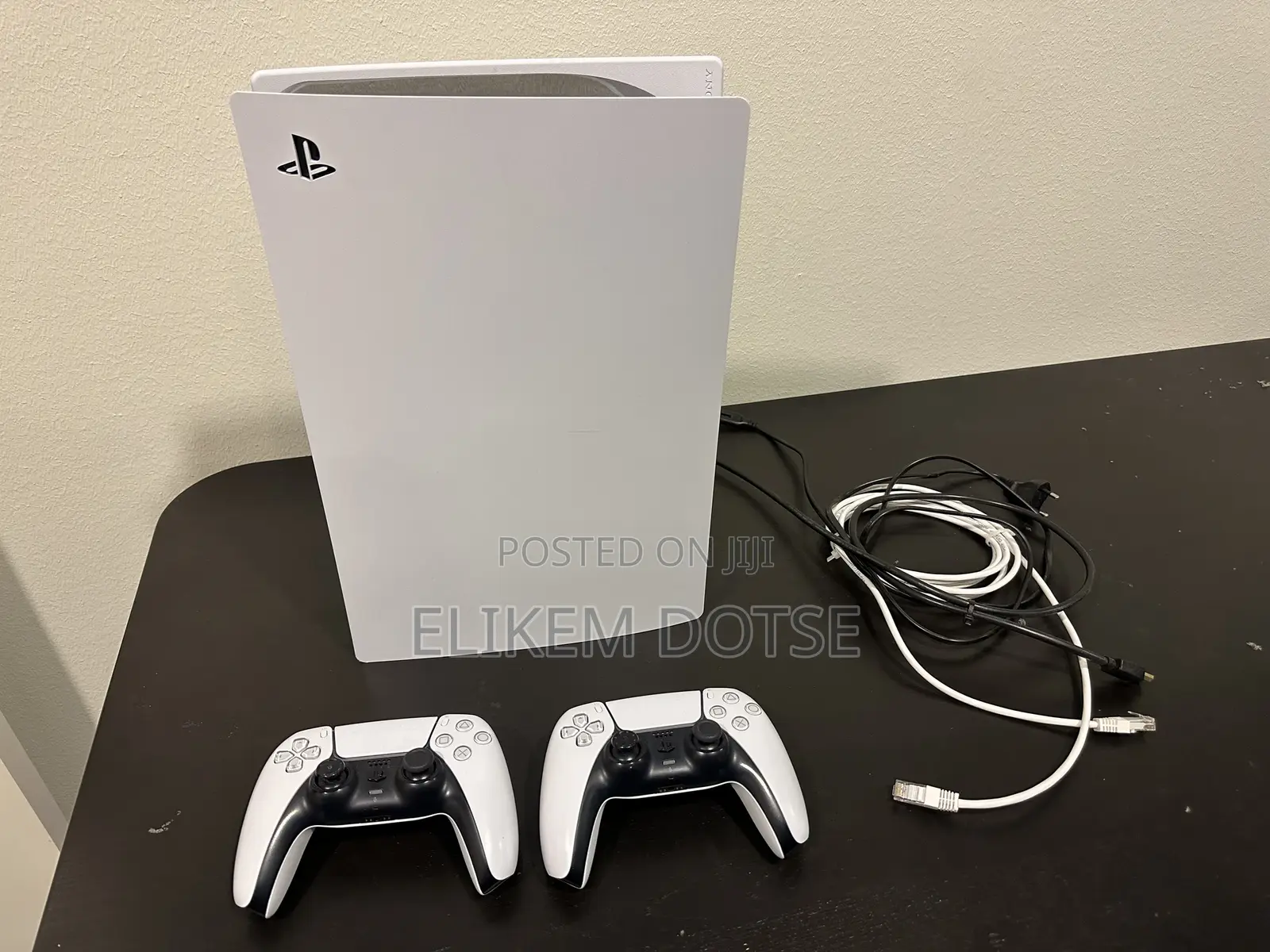 PS5 Standard discWith Fc 27 and Two Controllers