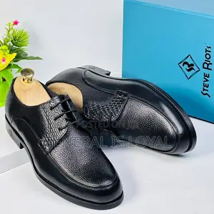 Steve Riots Executive Black Derby Shoes With a Textured Leather Upper