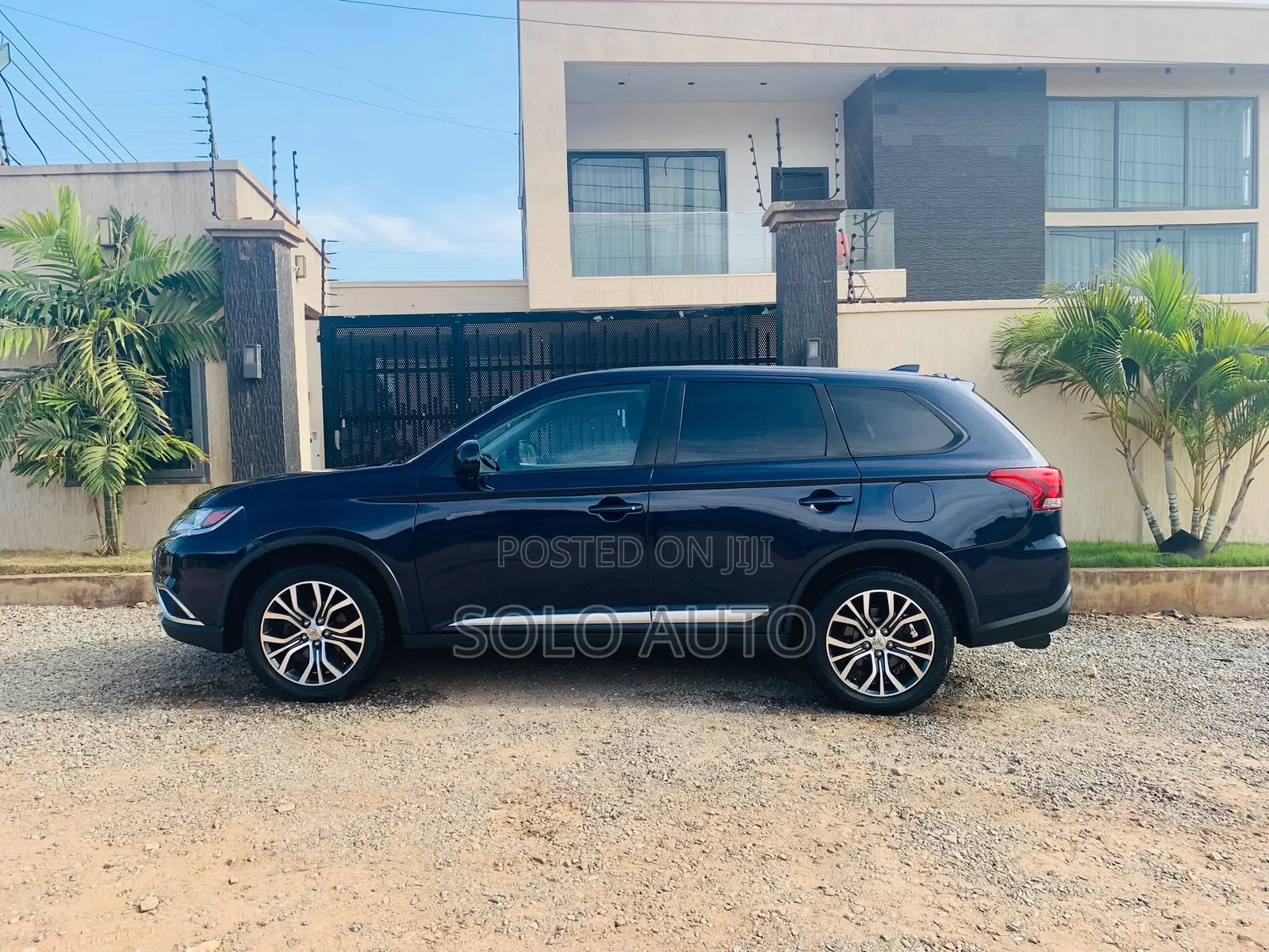 Mitsubishi Outlander SE FWD 2018 Blue
