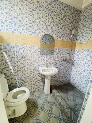 2bdrm Apartment in Lakeside Estate for rent
