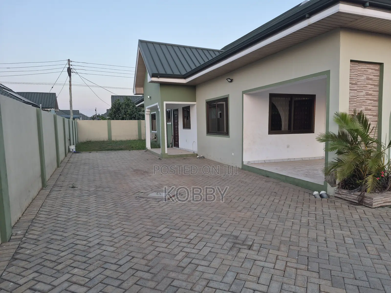 3bdrm House in Lakeside Estate for sale