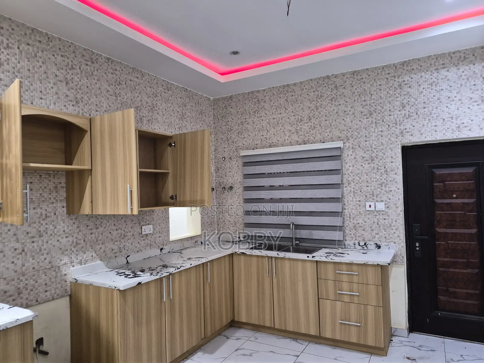 3bdrm House in Lakeside Estate for sale