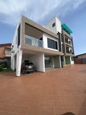 4bdrm Townhouse / Terrace in Lapaz Estate for rent