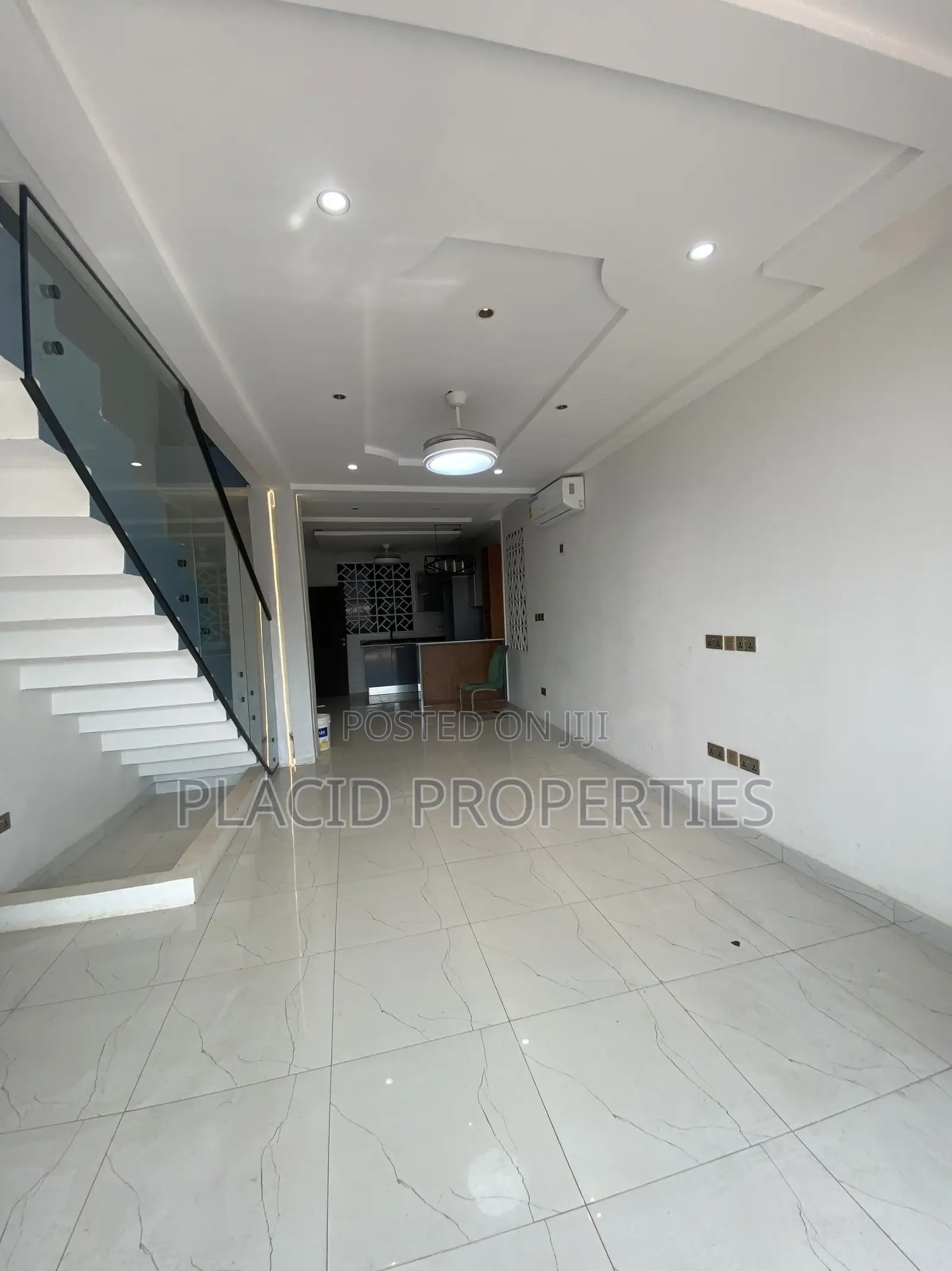 4bdrm Townhouse / Terrace in Lapaz Estate for rent