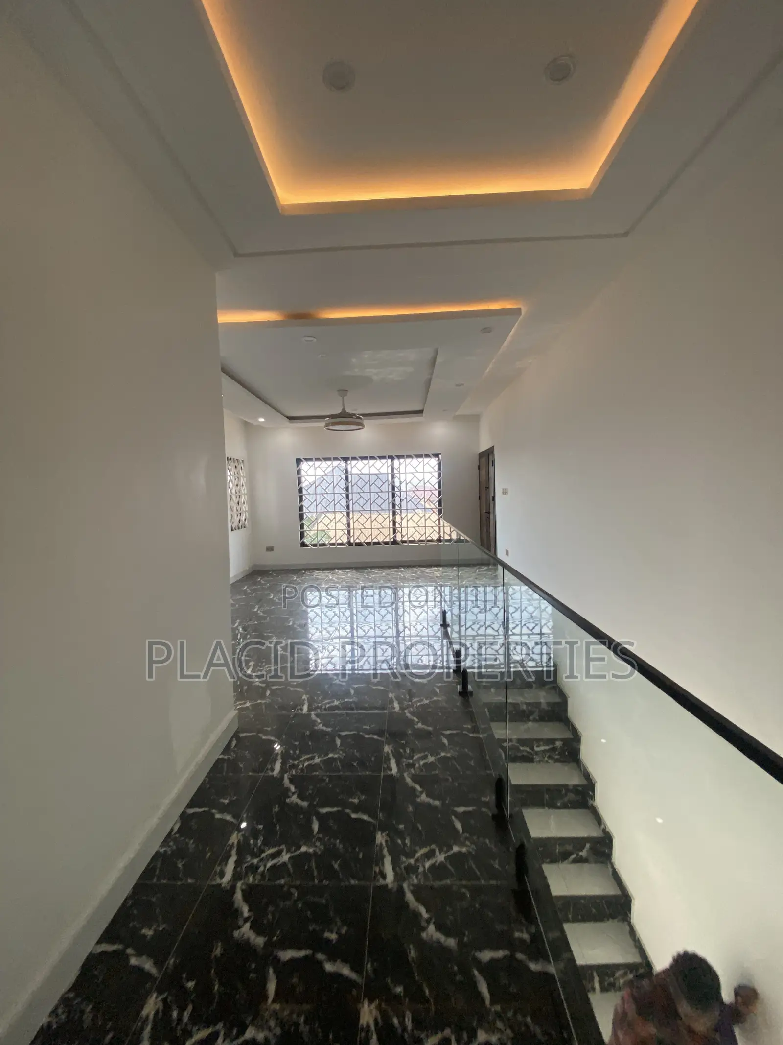 4bdrm Townhouse / Terrace in Lapaz Estate for rent