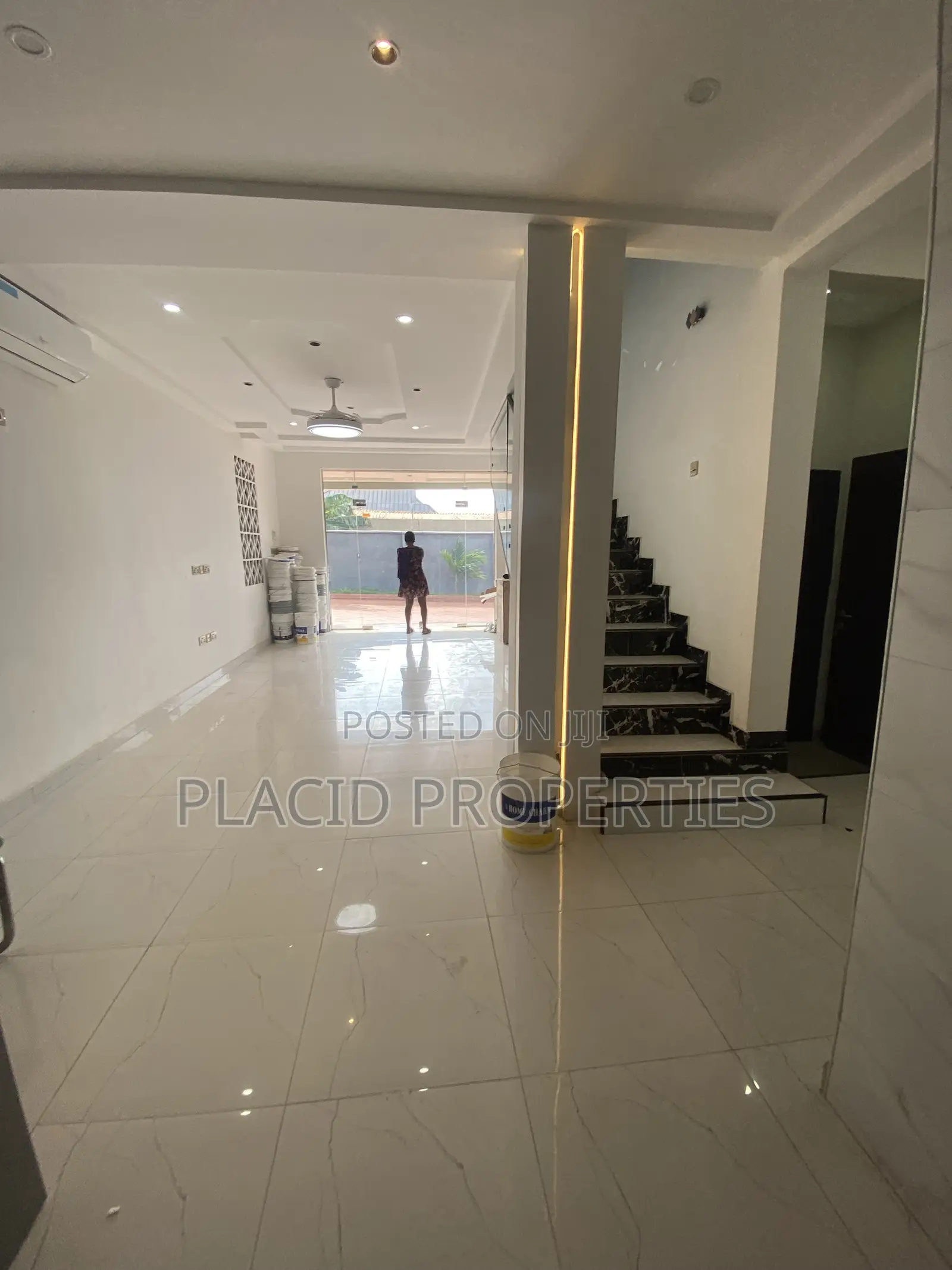 4bdrm Townhouse / Terrace in Lapaz Estate for rent