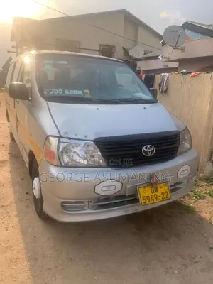 Toyota HiAce 2012 Silver