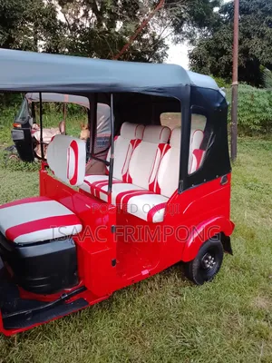 Bajaj RE 2024 Red